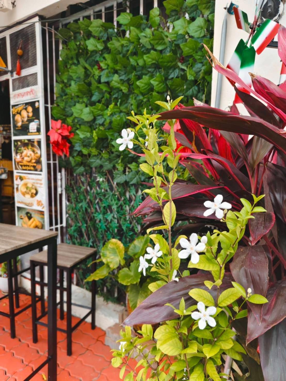 Rhythm Of Life Guesthouse 56 Bangkok Exterior photo