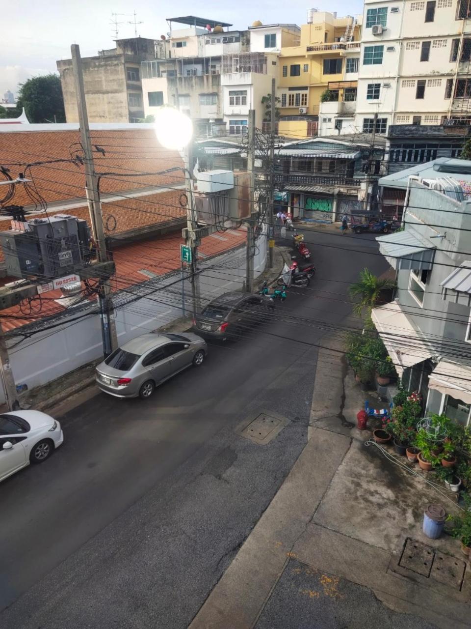 Rhythm Of Life Guesthouse 56 Bangkok Exterior photo