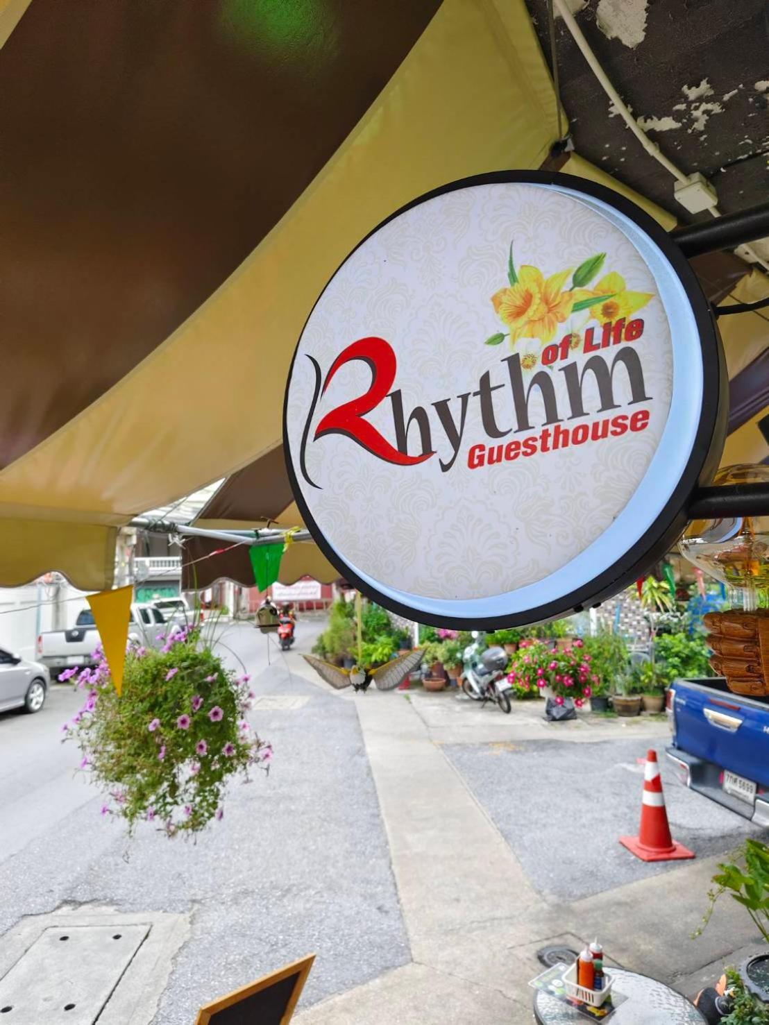 Rhythm Of Life Guesthouse 56 Bangkok Exterior photo